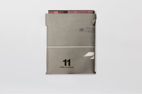 COMME des GARÇONS